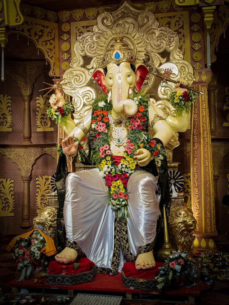 Hindu Mandir Exploring the Architecture